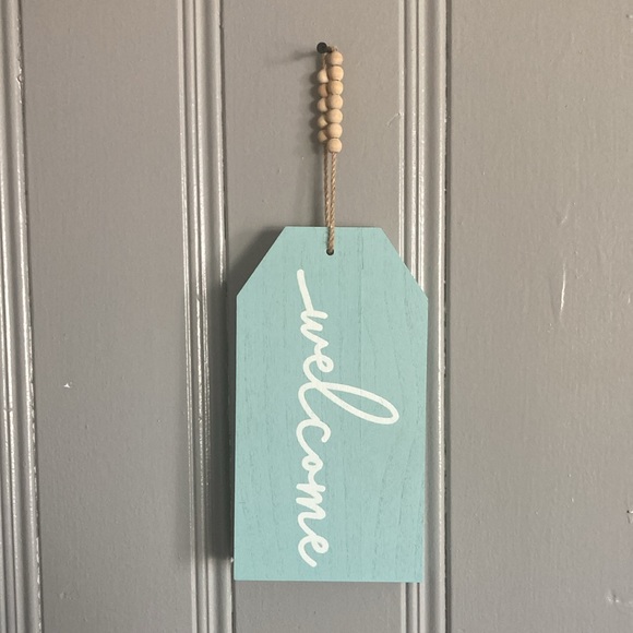 Beautiful Wooden WELCOME Decor Tag Shaped Sign with Beaded Hanger - Picture 8 of 15